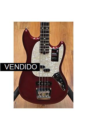 Fender American Performer Mustang Bass Aubergine Fender American Performer Mustang Bass Aubergine
